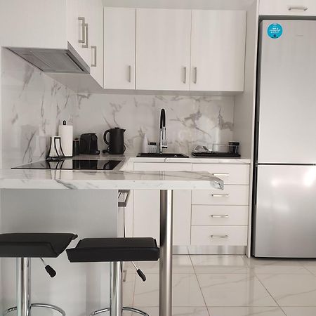 Elegant & Modern Apartment Near To Athens Riviera El Pireo Exterior foto