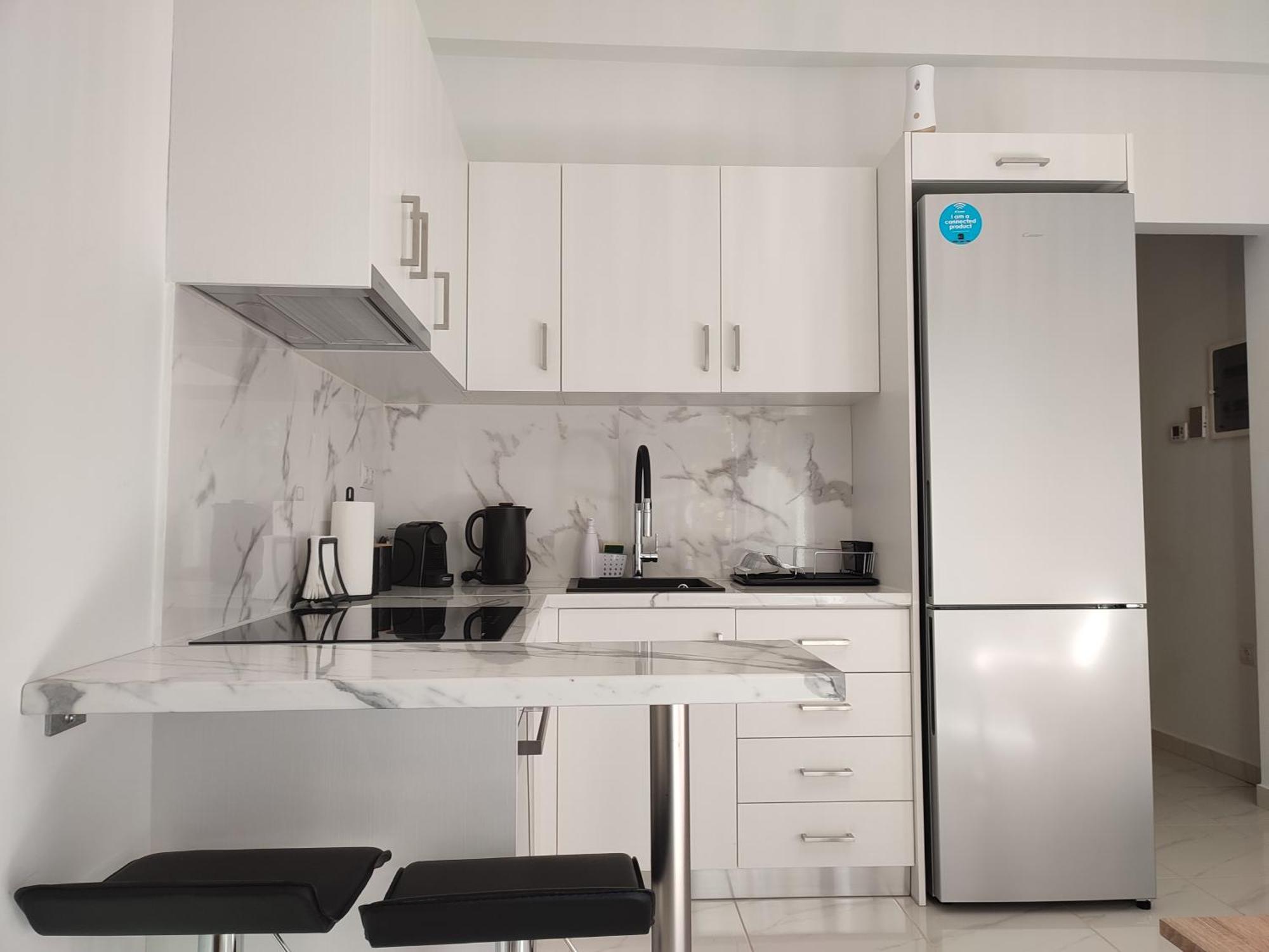 Elegant & Modern Apartment Near To Athens Riviera El Pireo Exterior foto